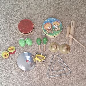 Kids Musical Instrument Set with Drum and Maracas